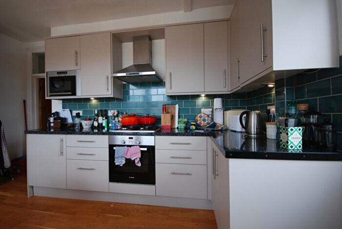 2 Bedroom Apartment To Rent In Brighton Road, Addlestone, KT15