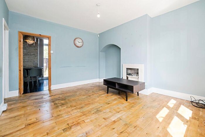 2 Bedroom End Of Terrace House For Sale In Charlecote Road, Dagenham, RM8
