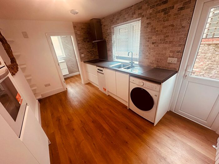 2 Bedroom Flat To Rent In Giesbach Road, London, N19