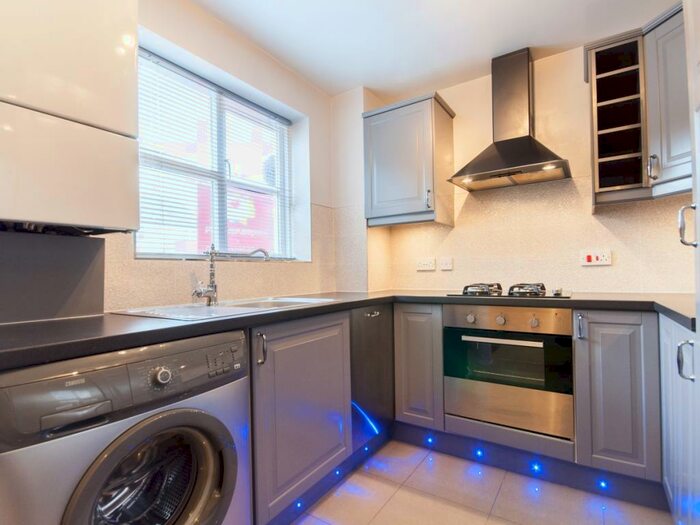 2 Bedroom Terraced House To Rent In Avocet Way, Langford Village, OX26