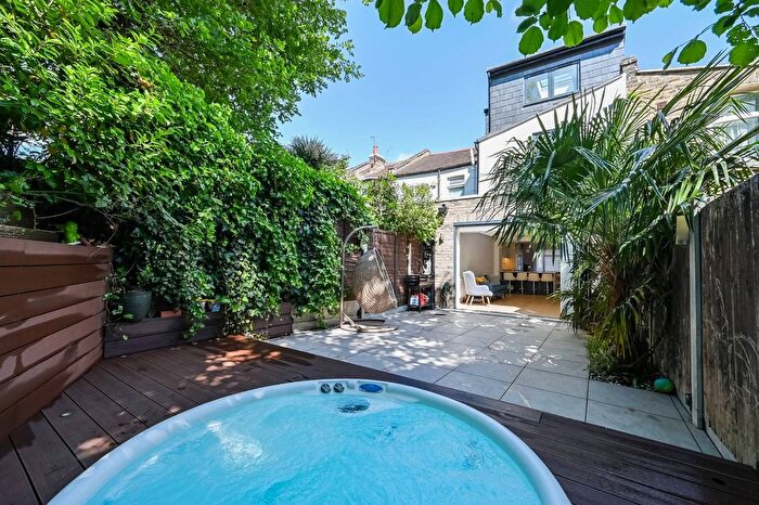 5 Bedroom Terraced House For Sale In Khartoum Road, London, E13