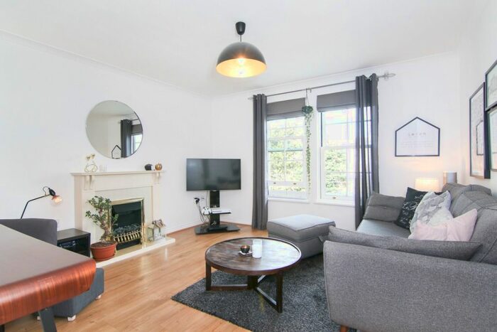 2 Bedroom Flat To Rent In Willowbrae Road, Meadowbank, Edinburgh EH8