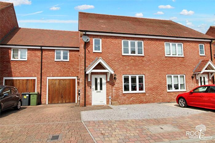 4 Bedroom Terraced House For Sale In Capability Way, Greenham, RG19
