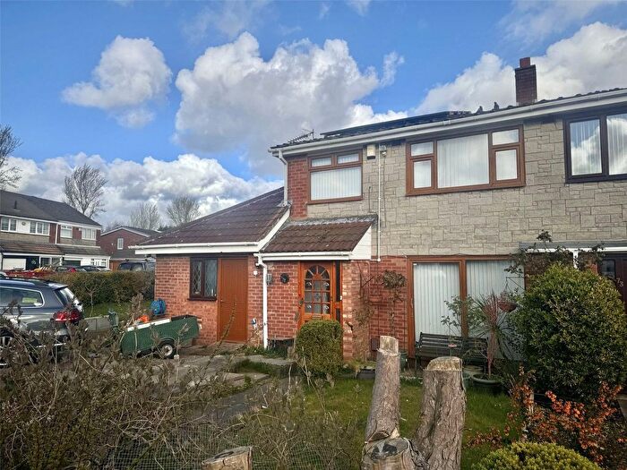 3 Bedroom End Of Terrace House For Sale In Tabley Avenue, Widnes, Cheshire, WA8
