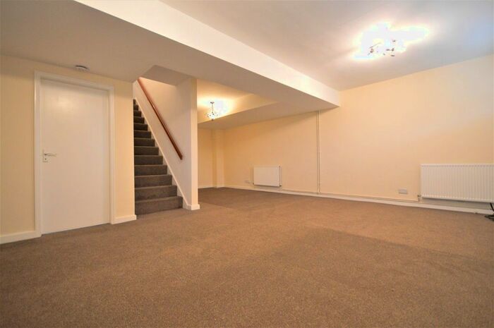 5 Bedroom Link Detached House To Rent In Mereheath Lane, Knutsford, WA16