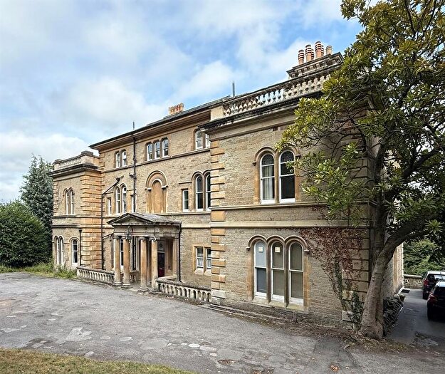 3 Bedroom Flat To Rent In Flat Ashfield House, College Road, Malvern, Worcestershire, WR14