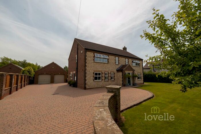 4 Bedroom Detached House For Sale In Templefield Road, Gainsborough, DN21