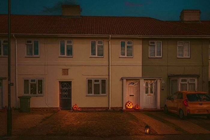 3 Bedroom Terraced House For Sale In Monks Way, Mansbridge, Southampton, SO18