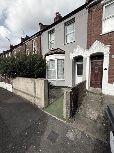 4 Bedroom Terraced House To Rent In Leyton, London, E10