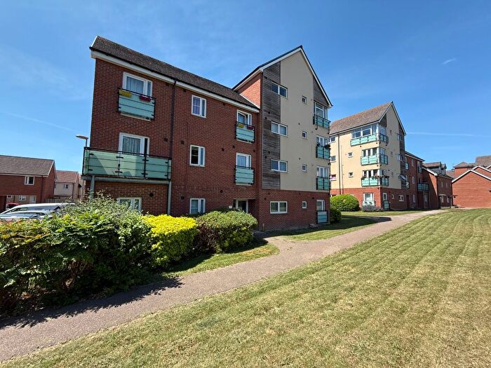 2 Bedroom Flat For Sale In Leyland Road, Dunstable, LU6
