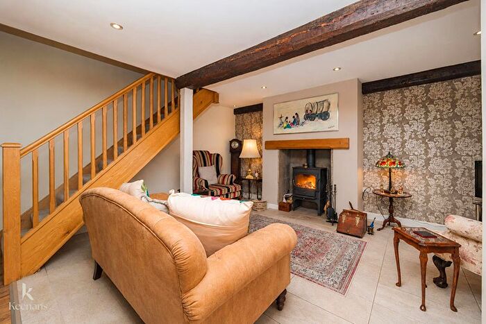 2 Bedroom Cottage For Sale In King Street, Whalley, BB7