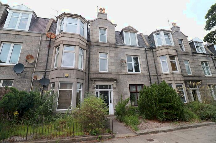 1 Bedroom Flat To Rent In Union Grove, Top Floor Right, AB10