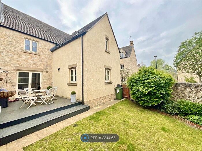 4 Bedroom Terraced House To Rent In Blackberry Walk, Cirencester, GL7