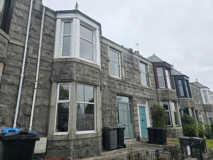 4 Bedroom Terraced House To Rent In Leslie Road, Aberdeen, AB24