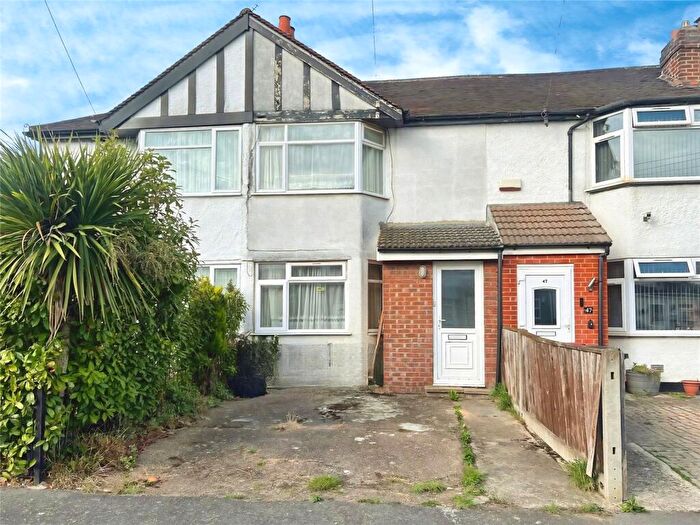 3 Bedroom Terraced House For Sale In Salt Hill Way, Slough, Berkshire, SL1