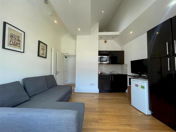 Studio To Rent In West End Lane, London, NW6