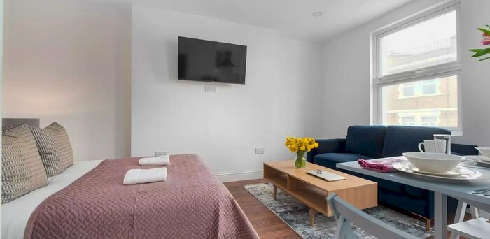 Studio To Rent In Warwick Road (/), Earls Court, London, SW5