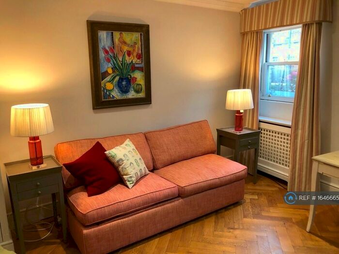 Studio To Rent In Grove Lane, London, SE5