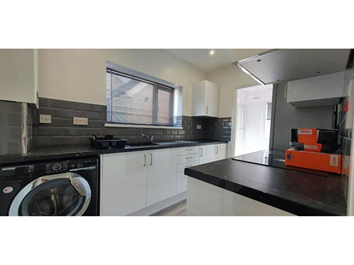 2 Bedroom Flat To Rent In Salisbury Road, Rear Building, Cathays, Cardiff, CF24