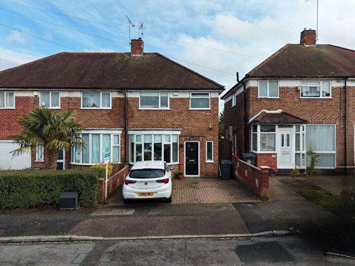3 Bedroom Semi Detached House For Sale In Havencrest Drive, Leicester, LE5
