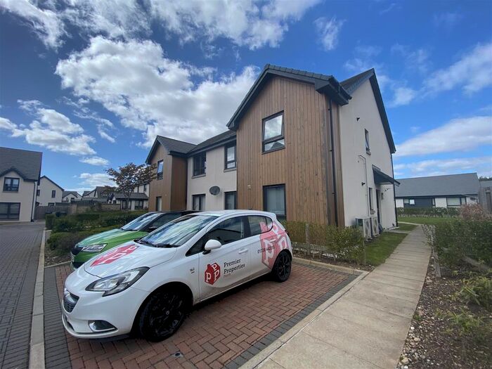 2 Bedroom Flat To Rent In Croll Gardens, Bertha Park, Perth, PH1