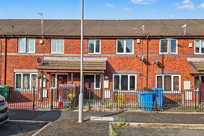 3 Bedroom Terraced House For Sale In Rome Road, Manchester, M40