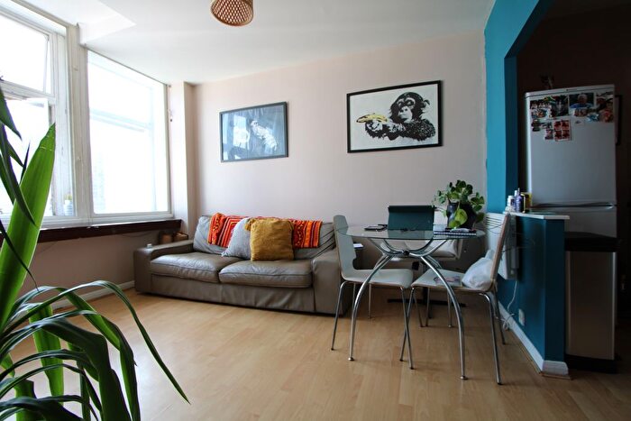 2 Bedroom Flat To Rent In Newington Causeway, London, SE1