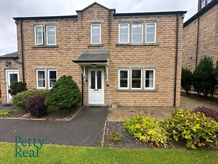 2 Bedroom Flat For Sale In Lady Hartley Court, Colne, BB8
