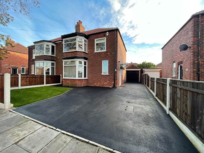 3 Bedroom Semi-Detached House For Sale In Glaisdale Avenue, Middlesbrough, TS5