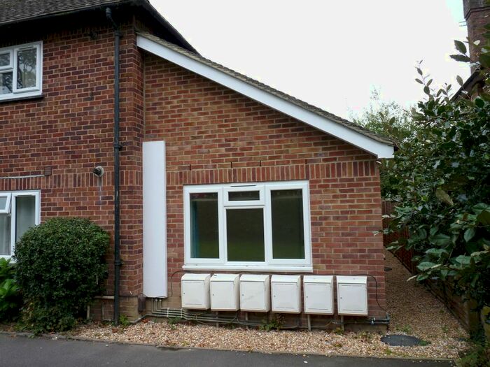 1 Bedroom Flat To Rent In Station Road, Edenbridge TN8