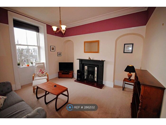 2 Bedroom Flat To Rent In Springbank Terrace, Aberdeen, AB11