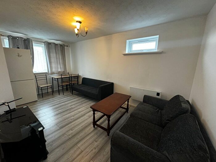 1 Bedroom Flat To Rent In Express Drive, Ilford, IG3