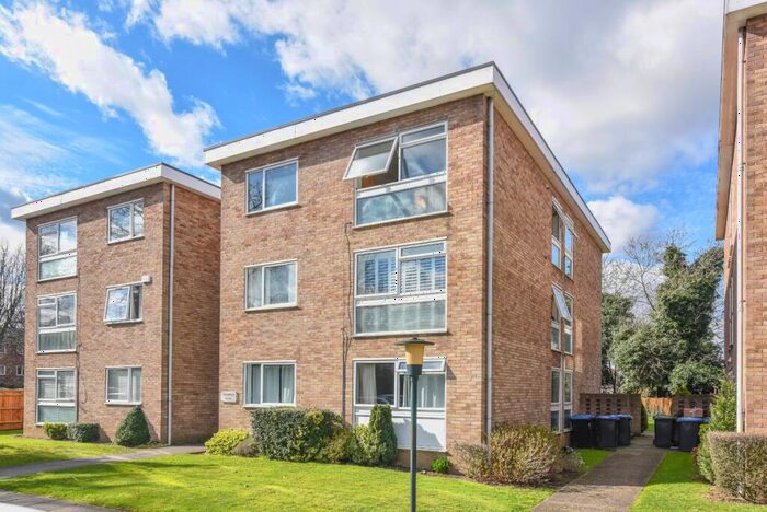 1 Bedroom Apartment To Rent In Cooden Close, Bromley, Kent, BR1