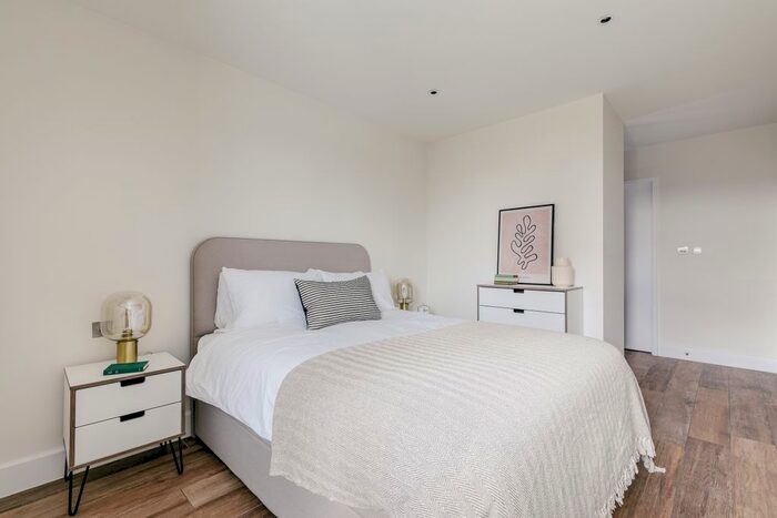 2 Bedroom Flat To Rent In Mallow Walk, Deptford, SE8