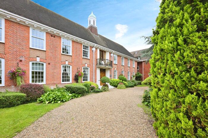 1 Bedroom Retirement Property For Sale In High Street, Hoddesdon, EN11