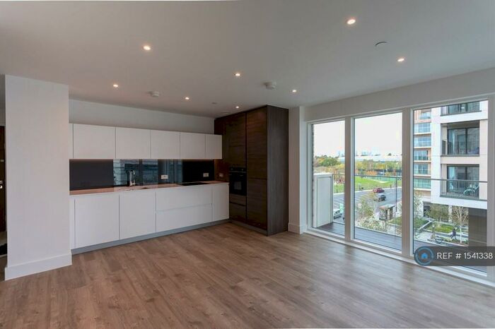 2 Bedroom Flat To Rent In Larkin House, London, SE3