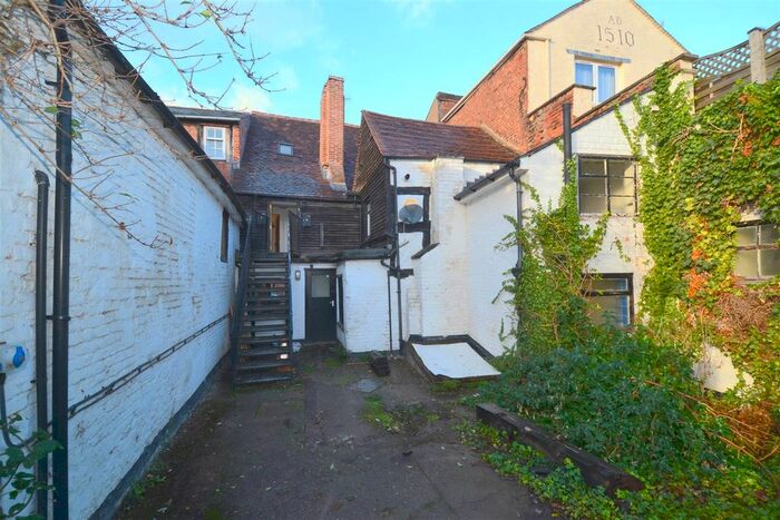 3 Bedroom Flat To Rent In High Street, Upton-Upon-Severn, Worcester WR8