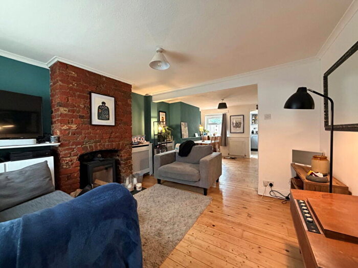 3 Bedroom Terraced House To Rent In Russell Road Newbury, RG14