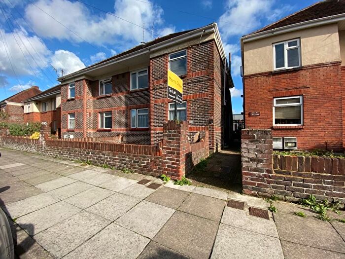 2 Bedroom Flat To Rent In Aylen Road, Portsmouth, PO3