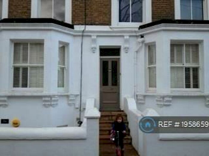 2 Bedroom Flat To Rent In Fernlea Road, London, SW12
