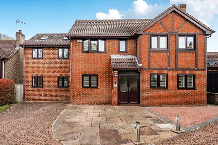 5 Bedroom Detached House For Sale In Farrers Place, Shirley, Croydon, CR0