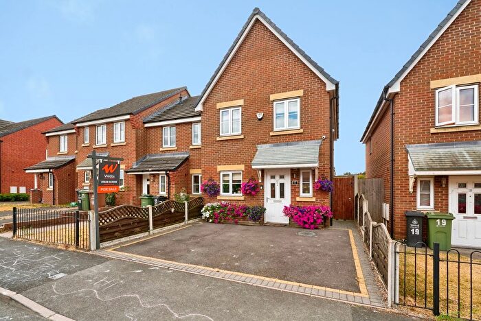 3 Bedroom End Of Terrace House For Sale In Beddows Road, Walsall, West Midlands, WS3