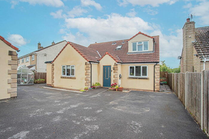 4 Bedroom Detached House For Sale In Sandpits Lane, Hawkesbury Upton, GL9