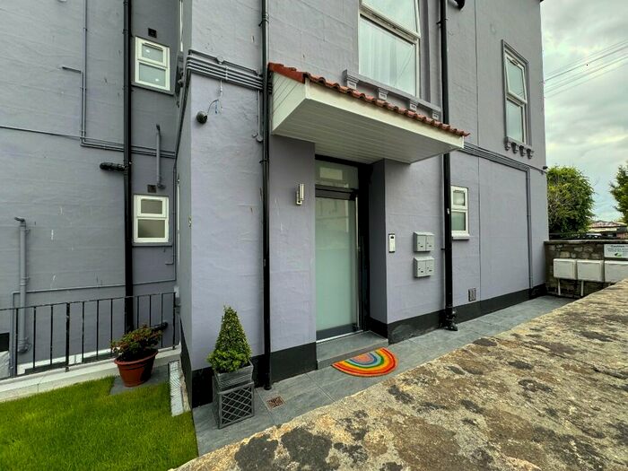 3 Bedroom Flat To Rent In Coronation Road, Bristol, BS3