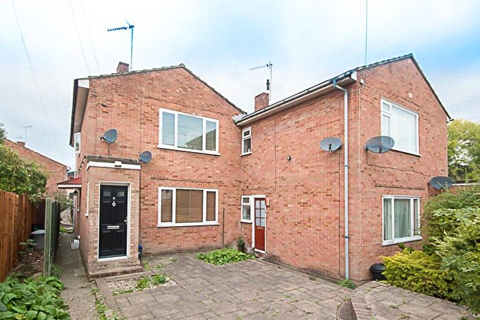 2 Bedroom Ground Maisonette To Rent In Deans Road, Brentwood, Essex, CM14
