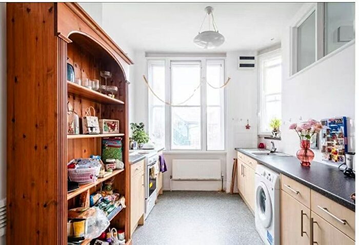 1 Bedroom Flat To Rent In Dulverton Mansions, Gray's Inn Road, London, WC1X