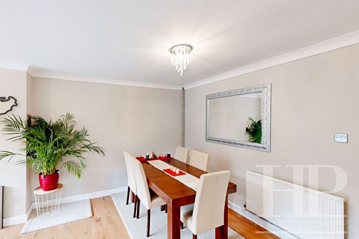 3 Bedroom Terraced House For Sale In Selsey Road, Crawley, RH11