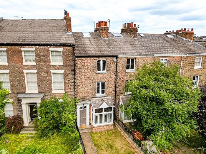 4 Bedroom Town House For Sale In Holgate Road, York City Centre, YO24