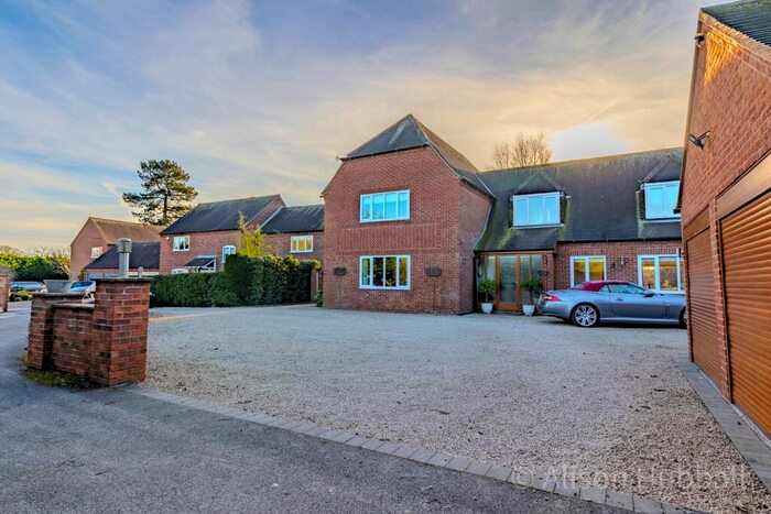 5 Bedroom Detached House For Sale In Ashby Road, Derby, DE73