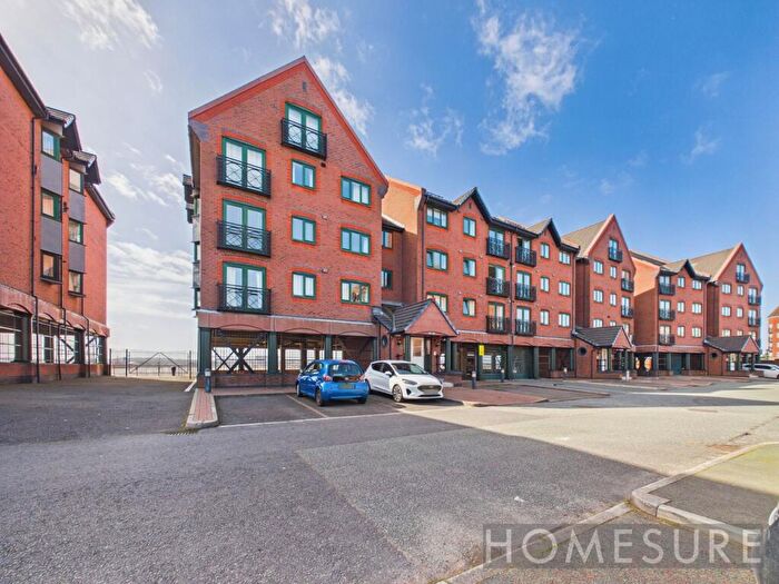 2 Bedroom Flat For Sale In South Ferry Quay, Liverpool, Merseyside, L3